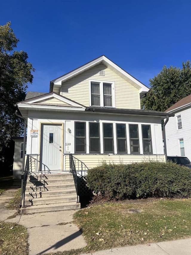 view of front of property