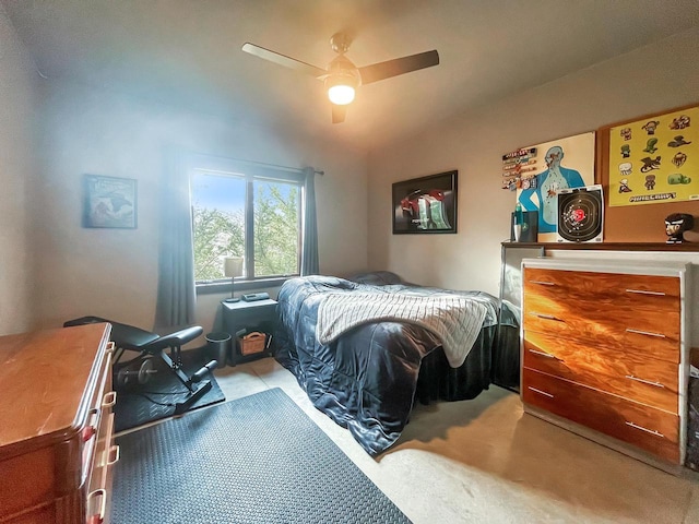 bedroom featuring a ceiling fan