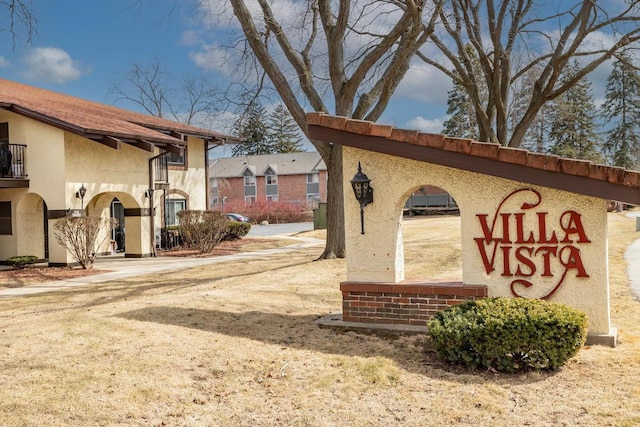 view of community / neighborhood sign