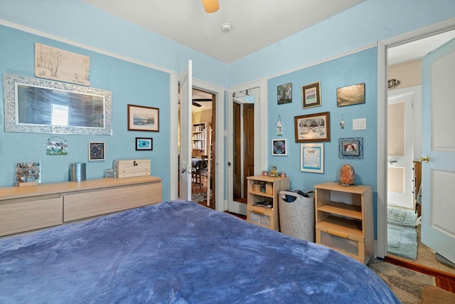 bedroom with a ceiling fan