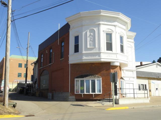 view of building exterior