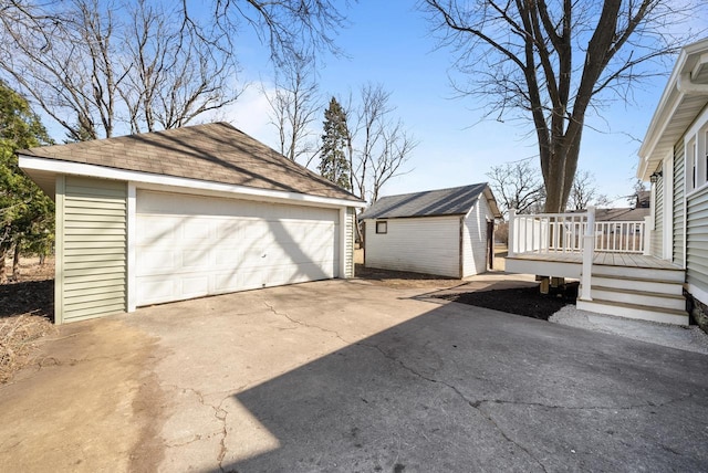 view of detached garage