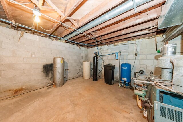 view of unfinished basement