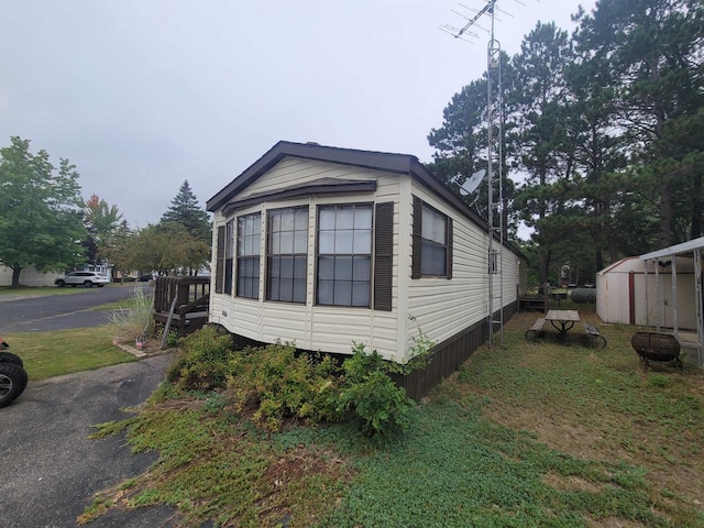 view of home's exterior