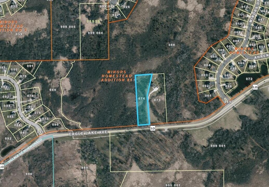 780 Eagle Lake Ave, Mukwonago, WI 53149