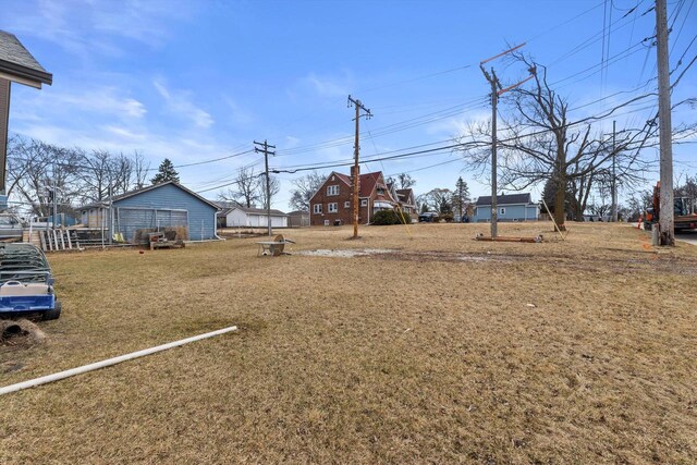 4229 W Howard Ave, Milwaukee, WI 53221 - view of yard