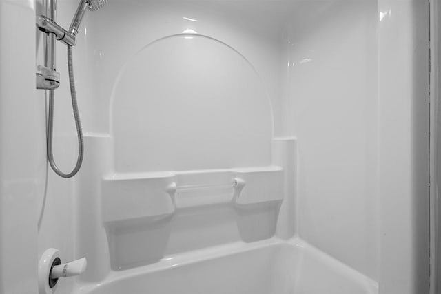 2155 Cottonwood Dr, Menasha, WI 54952 - view of bathroom