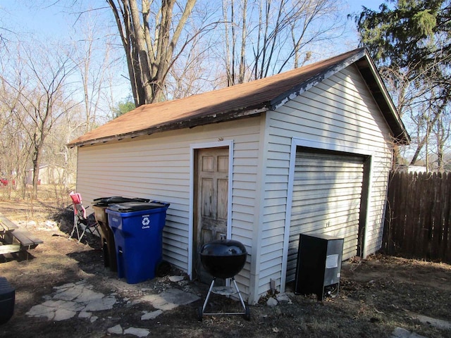 454 Center St, Adams, WI 53910 - view of outdoor structure featuring an outbuilding and fence