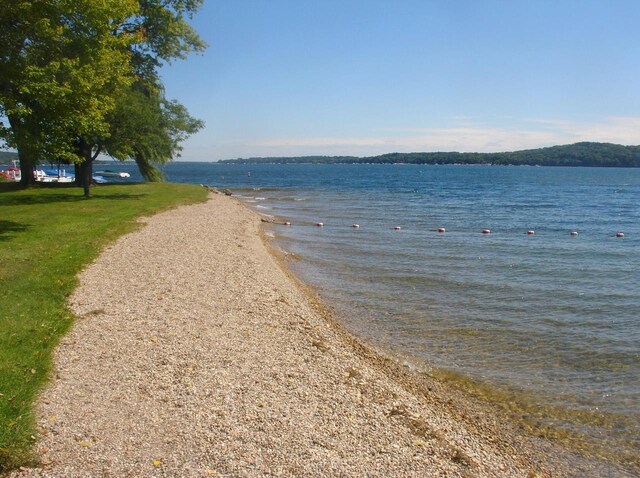 556 Highland Rd, Williams Bay, WI 53191 - water view