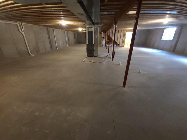 5684 N Kestrel Cir, Appleton, WI 54913 - basement featuring heating unit