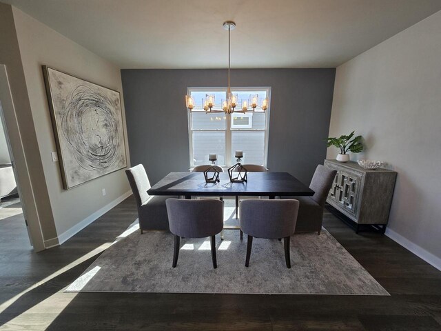 5684 N Kestrel Cir, Appleton, WI 54913 - dining area featuring baseboards, wood finished floors, and a chandelier