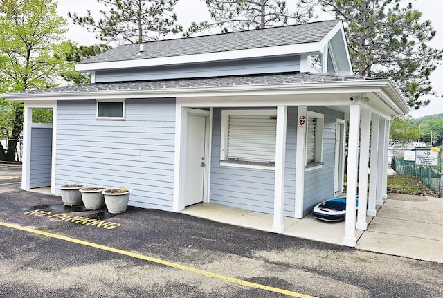 1090 Shabbona Dr, Fontana, WI 53125 - view of outdoor structure with fence