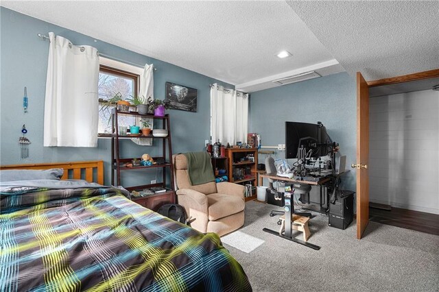 3374 Gerrard Ave, Eau Claire, WI 54701 - carpeted bedroom featuring visible vents and a textured ceiling