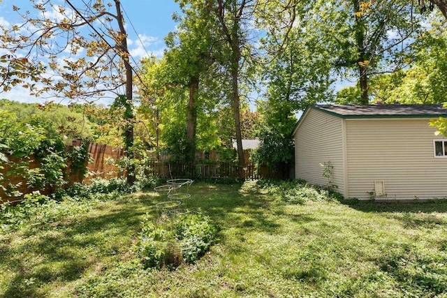 725 Eugenia Ave, Madison, WI 53705 - view of yard