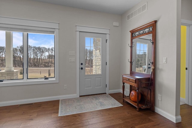 W4668 Reetz Rd, Princeton, WI 54968 - foyer entrance with wood finished floors and baseboards
