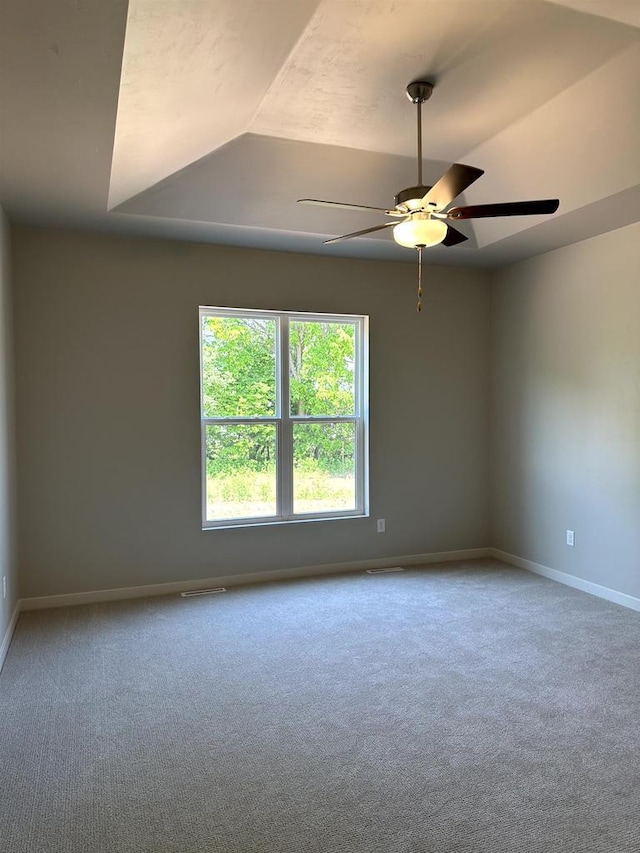 N9249 Constellation Dr, Appleton, WI 54915 - spare room featuring carpet floors and a ceiling fan