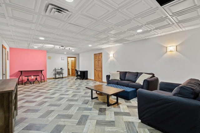 8464 County Rd S, Pulaski, WI 54162 - living room with baseboards, visible vents, and recessed lighting