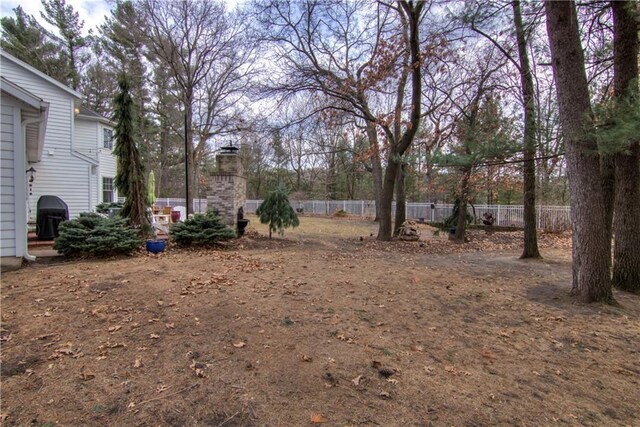 3736 Forest Knoll Dr, Eau Claire, WI 54701 - view of yard with fence