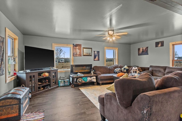 7760 State Highway 186, Arpin, WI 54410 - living area with wood finished floors and a ceiling fan