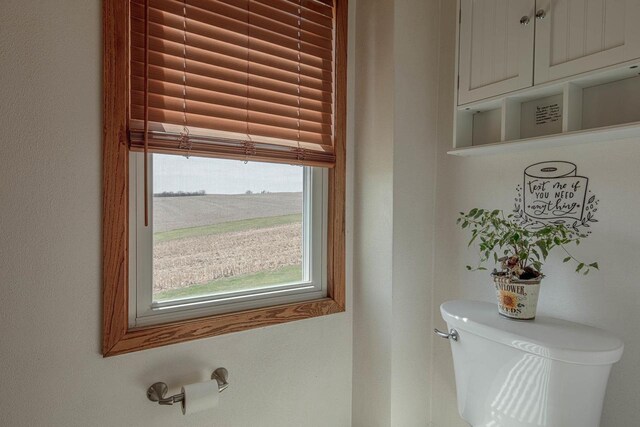 1943 State Road 11, South Wayne, WI 53587 - room details with toilet