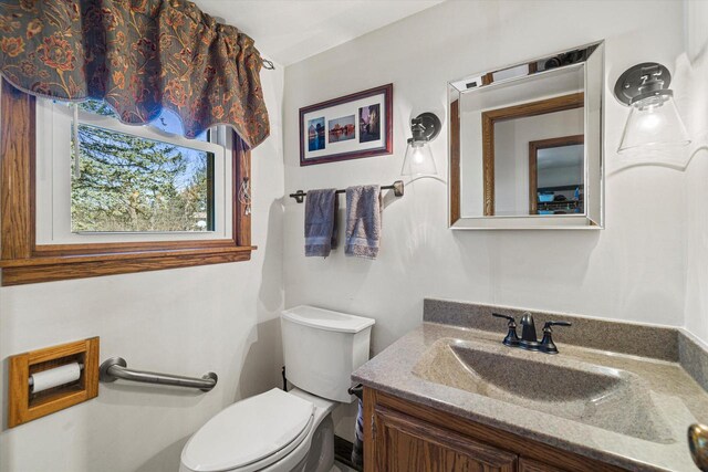 2925 Meadow Ln, Hartland, WI 53029 - bathroom featuring vanity and toilet