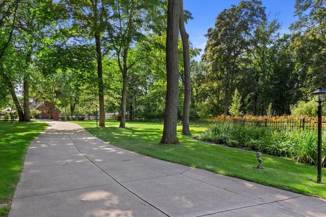 4696 N Lake Dr, Whitefish Bay, WI 53211 - view of home's community featuring a lawn
