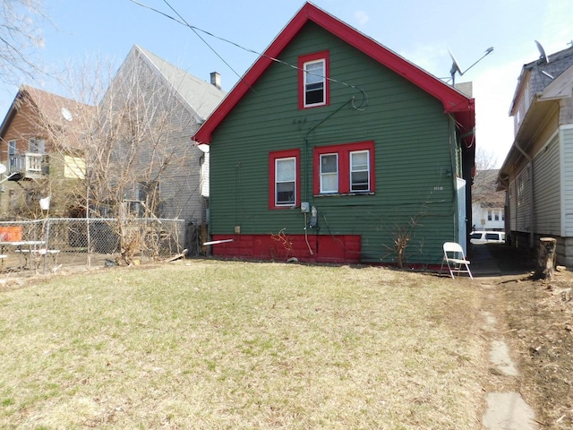 3007 N 29th St, Milwaukee, WI 53210 - rear view of house with fence and a yard
