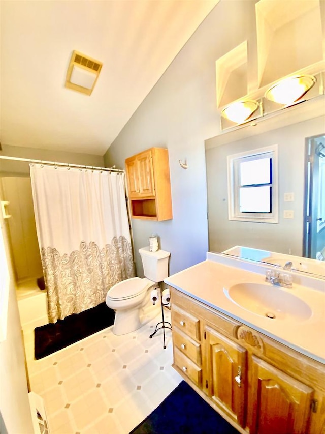 W4862 Swan Acre Dr, Cecil, WI 54111 - full bath with visible vents, toilet, vanity, shower / tub combo with curtain, and vaulted ceiling