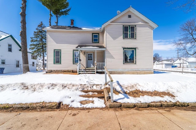 430 N 2nd Ave, Wausau, WI 54401 - traditional-style house with fence