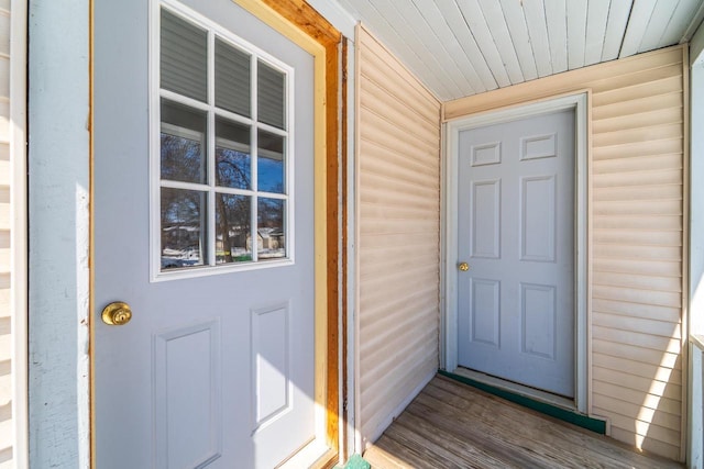 430 N 2nd Ave, Wausau, WI 54401 - entrance to property featuring a porch