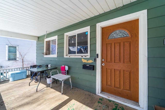 516 Hamilton St, Wausau, WI 54403 - property entrance featuring covered porch