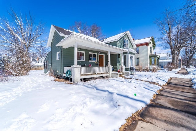 516 Hamilton St, Wausau, WI 54403 - view of front of house featuring covered porch