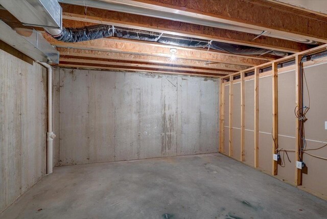 968 Pine St, Sun Prairie, WI 53590 - view of unfinished below grade area