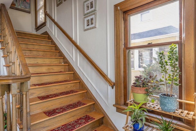 1337 Washington Ave, Oshkosh, WI 54901 - view of stairway