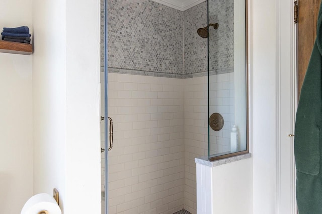 1337 Washington Ave, Oshkosh, WI 54901 - bathroom featuring a tile shower