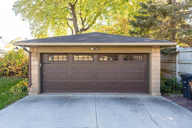 1337 Washington Ave, Oshkosh, WI 54901 - detached garage with fence