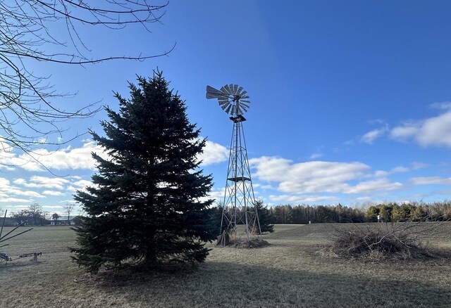7533 N Evergreen Dr, Algoma, WI 54201 - exterior space