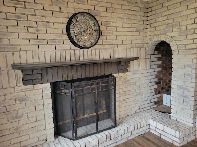 2215 N Shore Dr, Delavan, WI 53115 - interior details with wood finished floors and arched walkways
