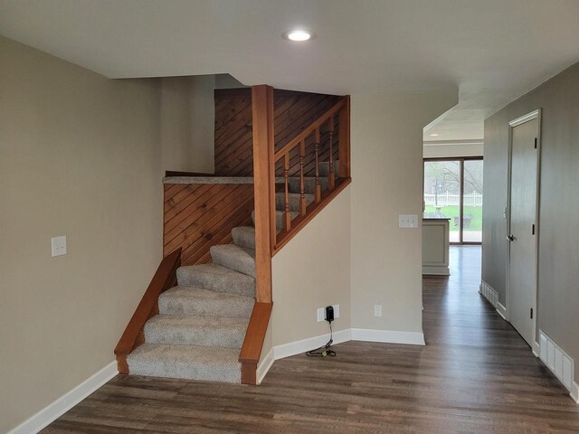 2215 N Shore Dr, Delavan, WI 53115 - staircase featuring baseboards, visible vents, wood finished floors, and recessed lighting