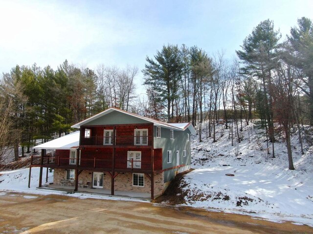 26350 Drake Ln, Cazenovia, WI 53924 - exterior space with french doors