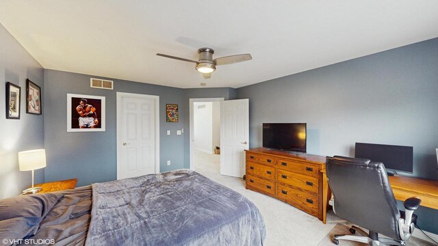 425 Maple Ln, Williams Bay, WI 53191 - bedroom featuring light carpet, visible vents, and a ceiling fan
