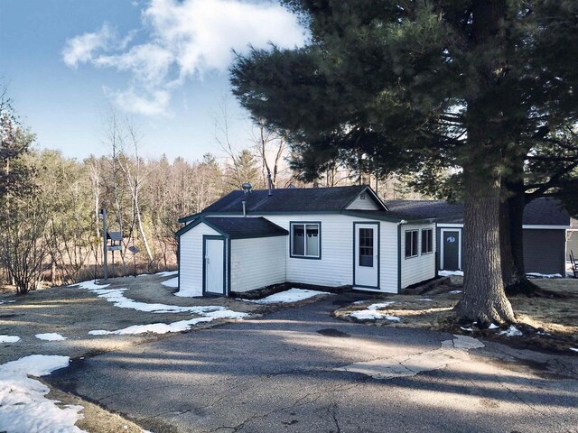 N10444 N Horseshoe Rd, Tomahawk, WI 54487 - view of front of home