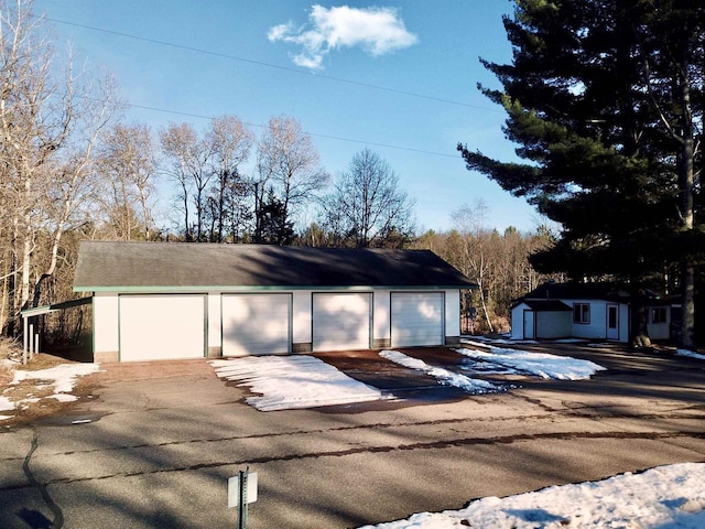 N10444 N Horseshoe Rd, Tomahawk, WI 54487 - view of garage