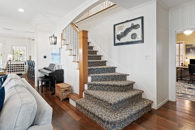 549 Illinois Ave, Green Lake, WI 54941 - staircase featuring baseboards, hardwood / wood-style flooring, and crown molding