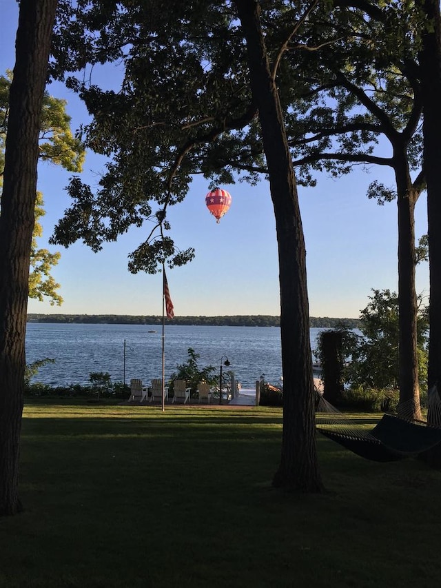 549 Illinois Ave, Green Lake, WI 54941 - view of water feature
