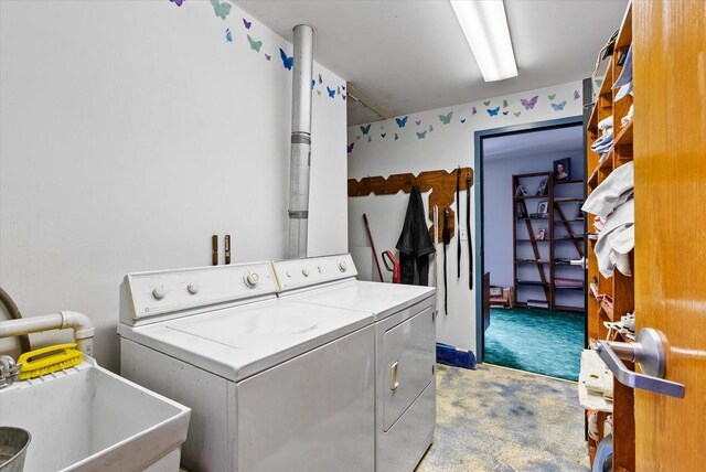 5928 W Michigan St, Wauwatosa, WI 53213 - laundry area with a sink, carpet floors, laundry area, and independent washer and dryer