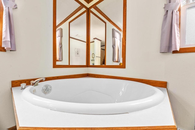 843 Sundstein Rd, Eagle River, WI 54521 - full bathroom featuring a garden tub