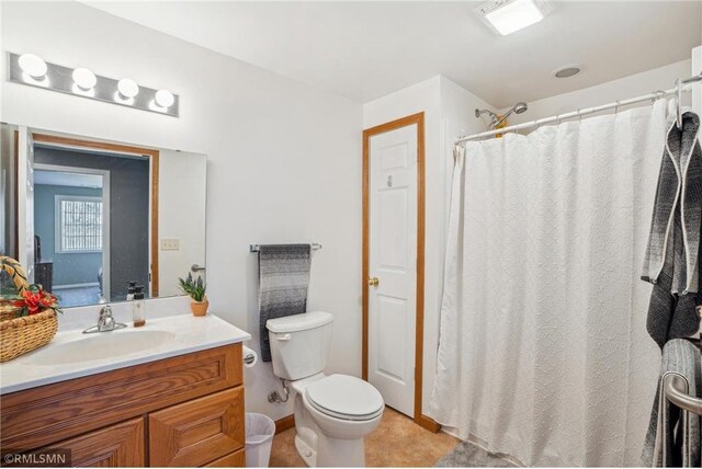 219 Bluff Dr, Somerset, WI 54025 - full bath with toilet, curtained shower, and vanity