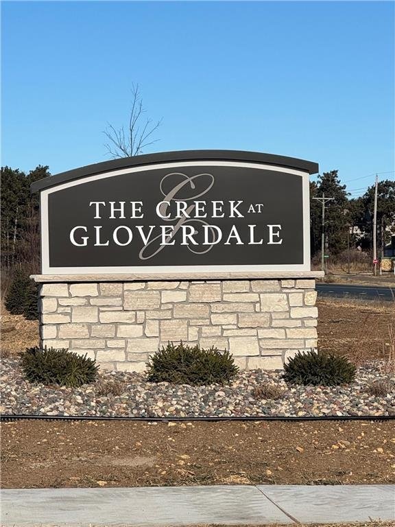 1517 Creekwood Dr, New Richmond, WI 54017 - view of community / neighborhood sign