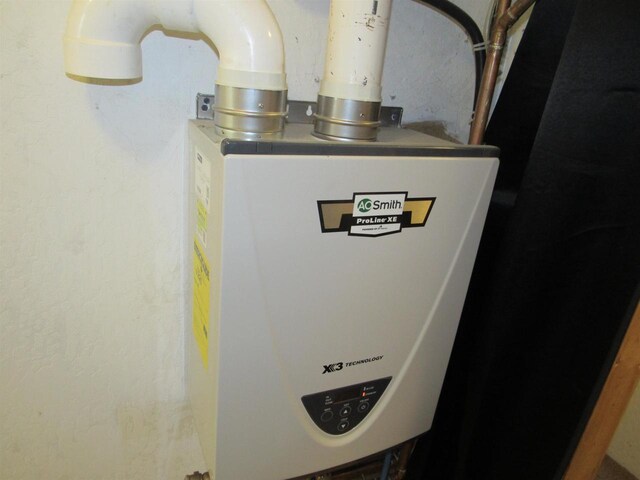 3012 16th St, Menominee, MI 49858 - utilities with tankless water heater